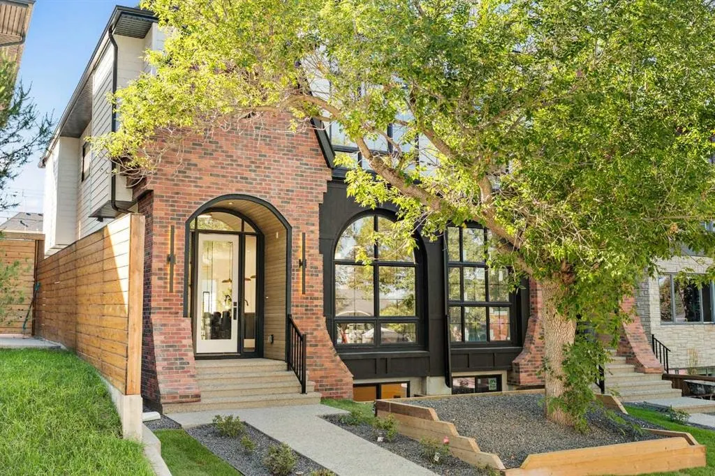 2813 35 Street SW — photo 2