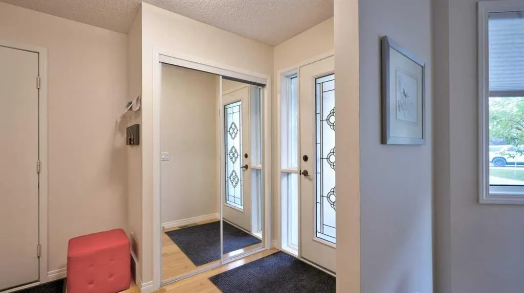 40 Vandoos Villas NW — photo 2