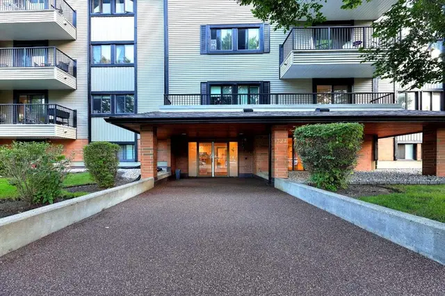 727 56 Avenue SW #401