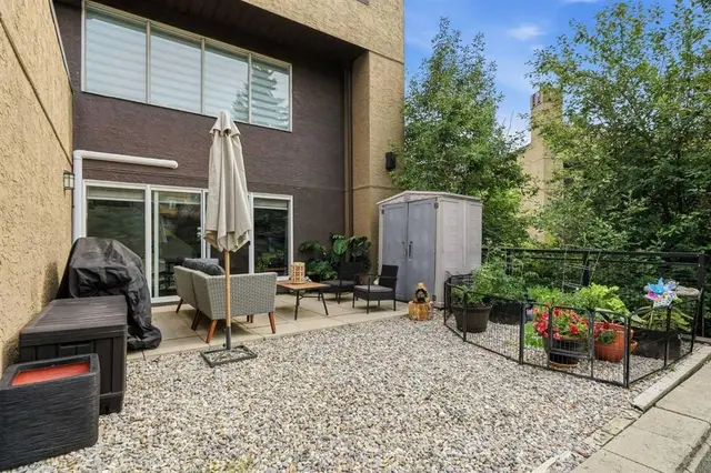 219 Village Terrace SW #7