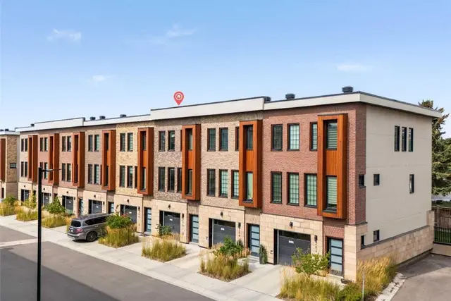 81 Greenbriar Place NW #206