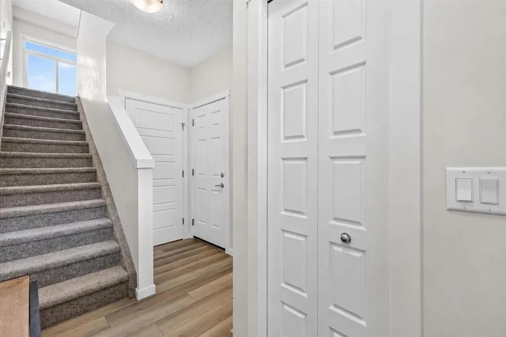 246 Cranbrook Square SE — photo 3