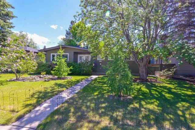 361 Capri Avenue NW