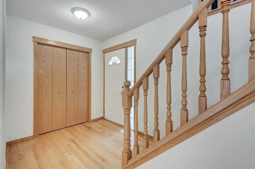 142 Somerset Park SW — photo 3