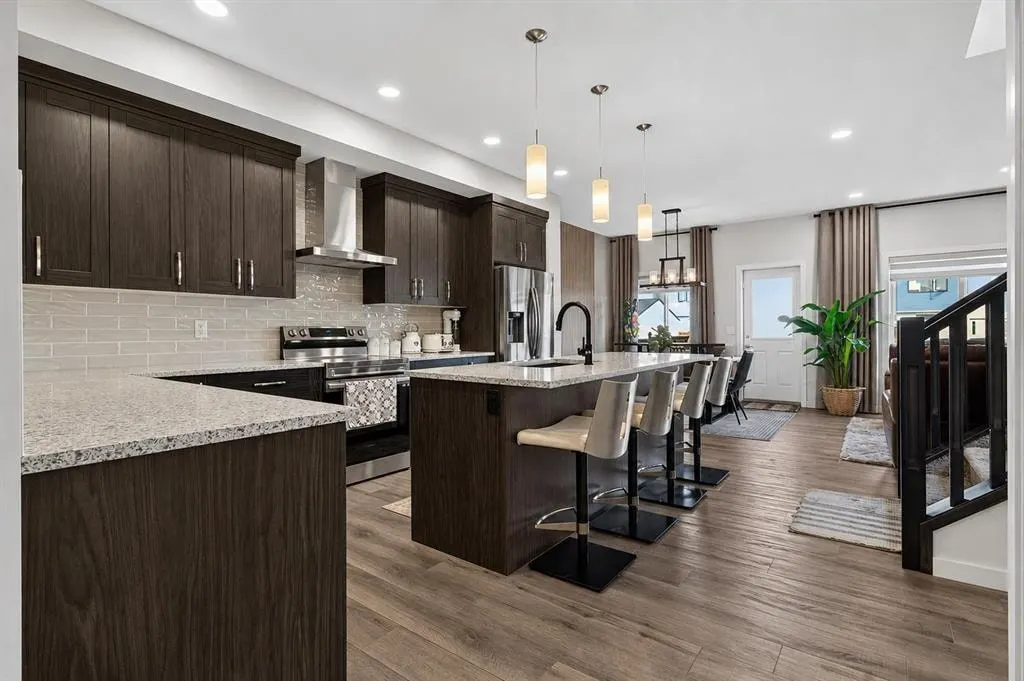 104 Homestead Close NE — photo 3