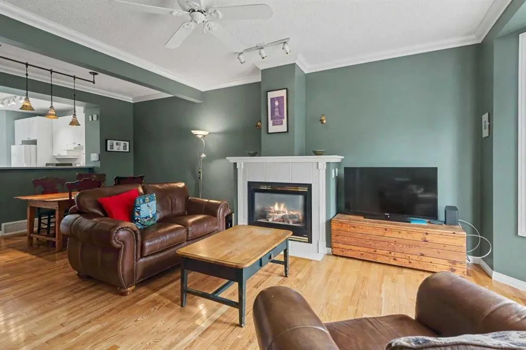 46 Prestwick Gardens SE — photo 2