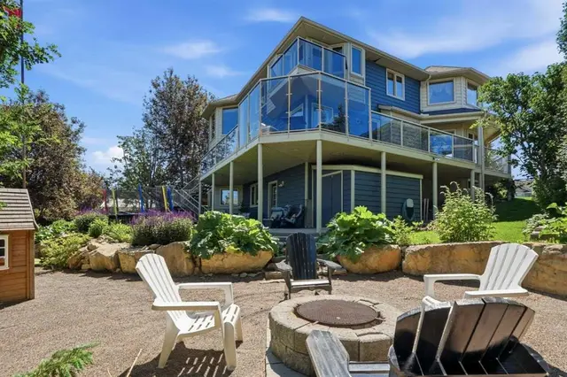 131 Edgebrook Circle NW