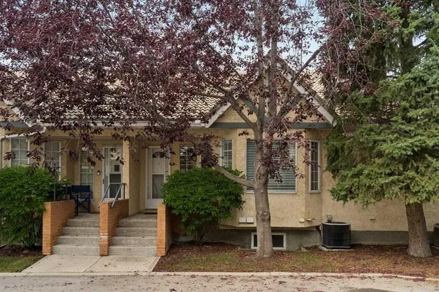 36 Richelieu Court SW