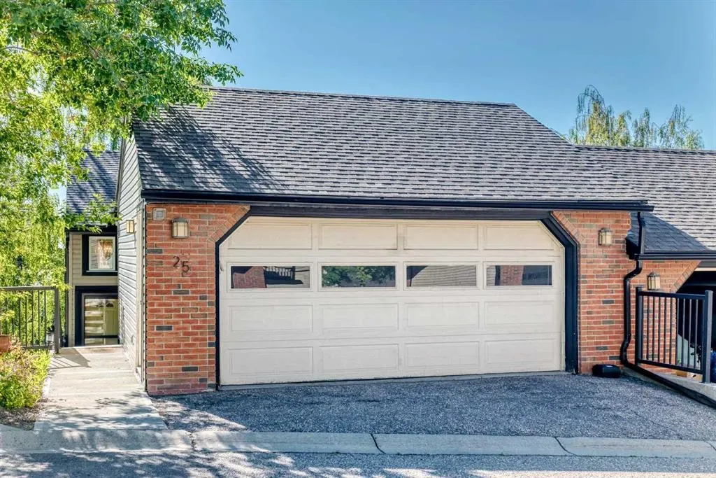448 Strathcona Drive SW #25 — photo 1