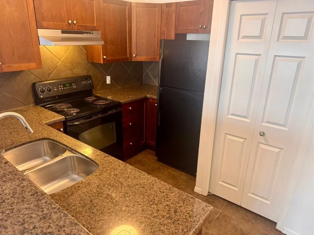 1053 10 Street SW #1207 — photo 2