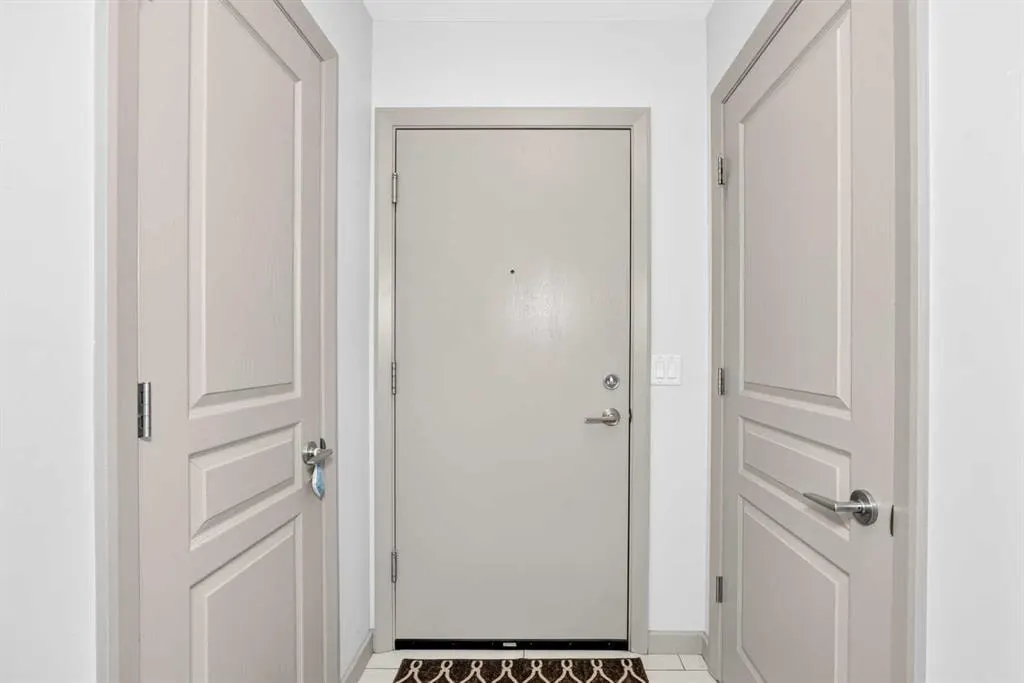 1320 1 Street SE #1010 — photo 2