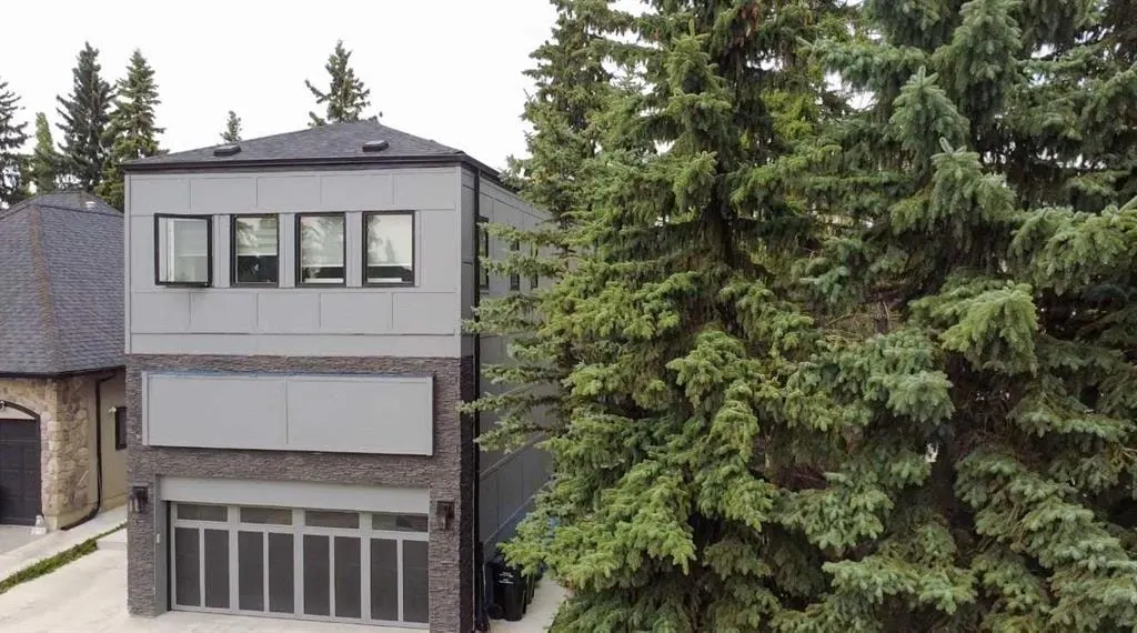 6 Strathridge Lane SW — photo 2