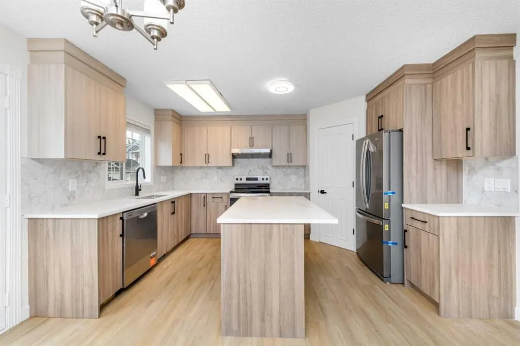 28 Coral Reef Link NE — photo 2