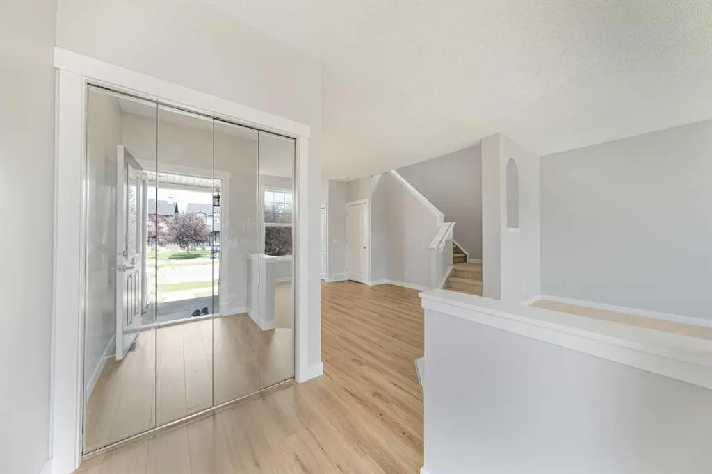 183 Silverado Way SW — photo 2