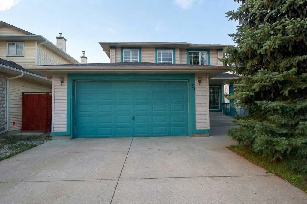 70 Schooner Close NW — photo 1
