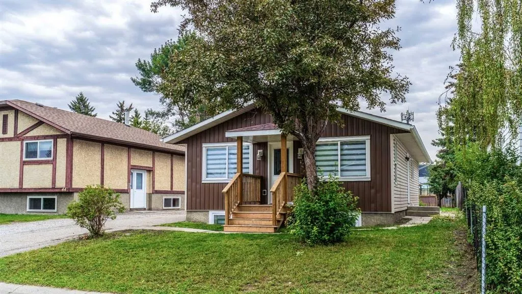 48 Doverglen Crescent SE — photo 3
