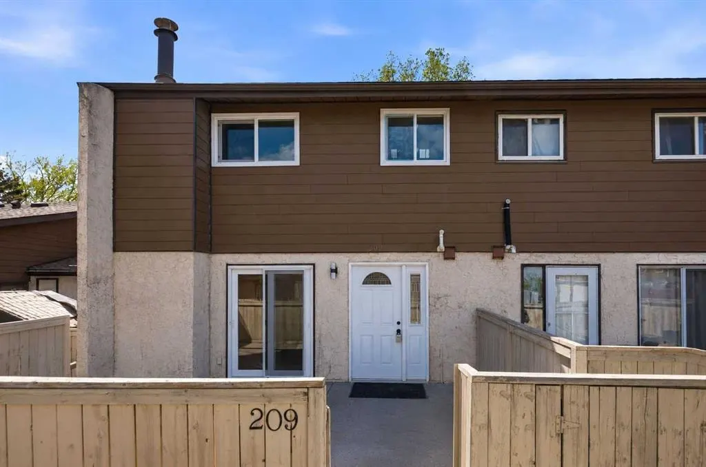 5404 10 Avenue SE #209 — photo 2