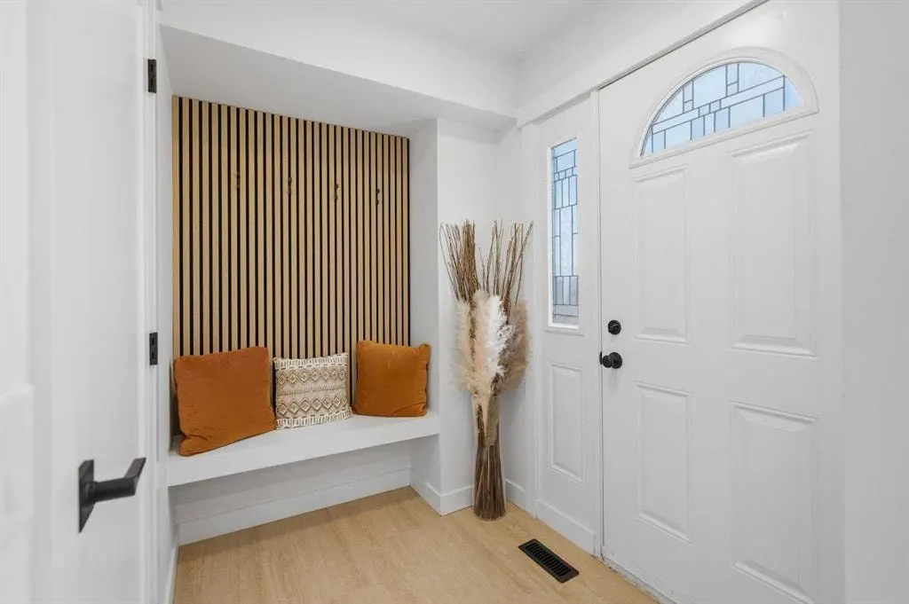 5404 10 Avenue SE #209 — photo 3