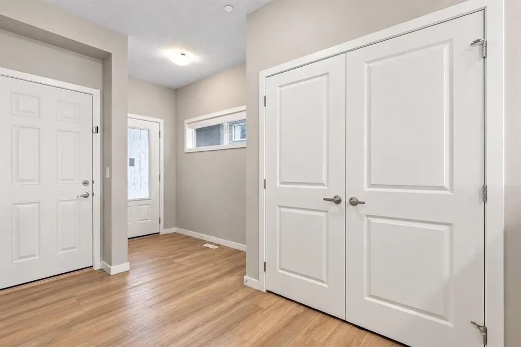 107 Lucas Terrace NW — photo 2