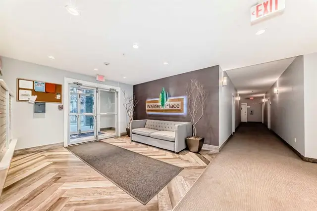 10 Walgrove SE #405