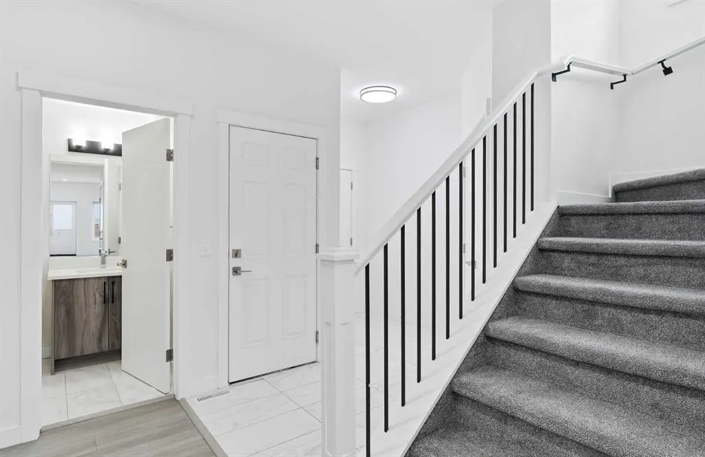 505 CORNER MEADOWS WAY NE — photo 3