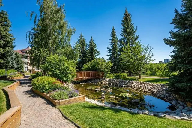 505 Canyon Meadows Drive SW #602