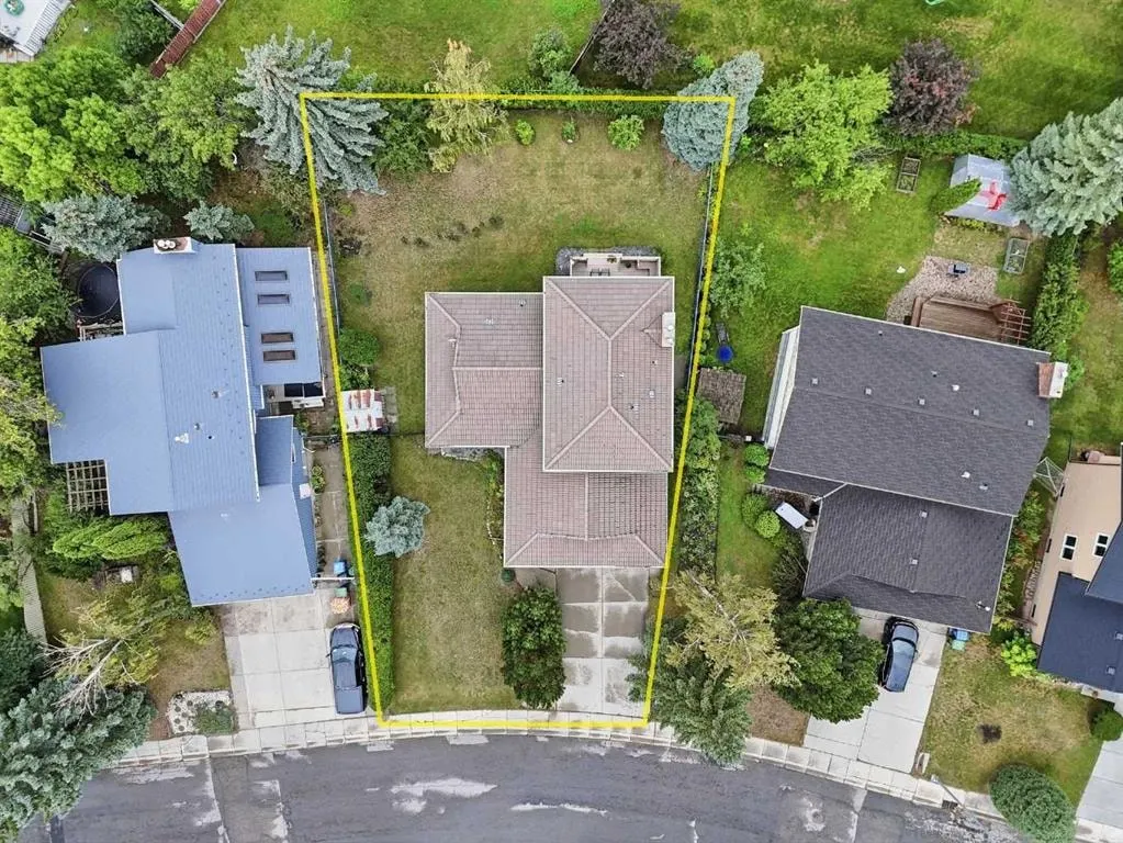 11 Edgemont Rise NW — photo 3
