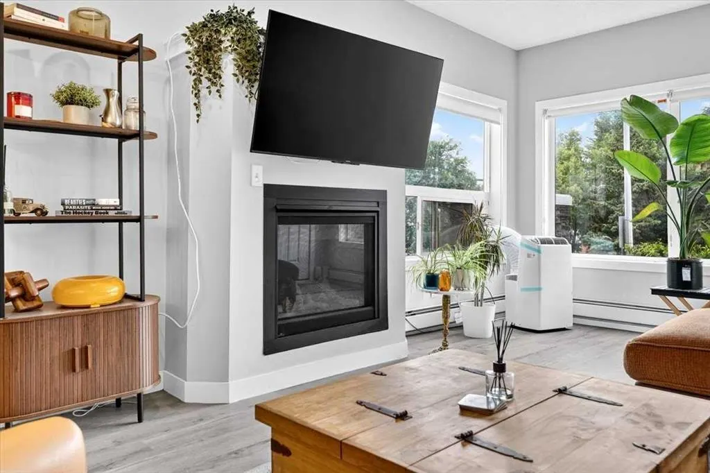 1441 23 Avenue SW #206 — photo 3