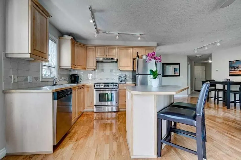 630 10 Street NW #306 — photo 3
