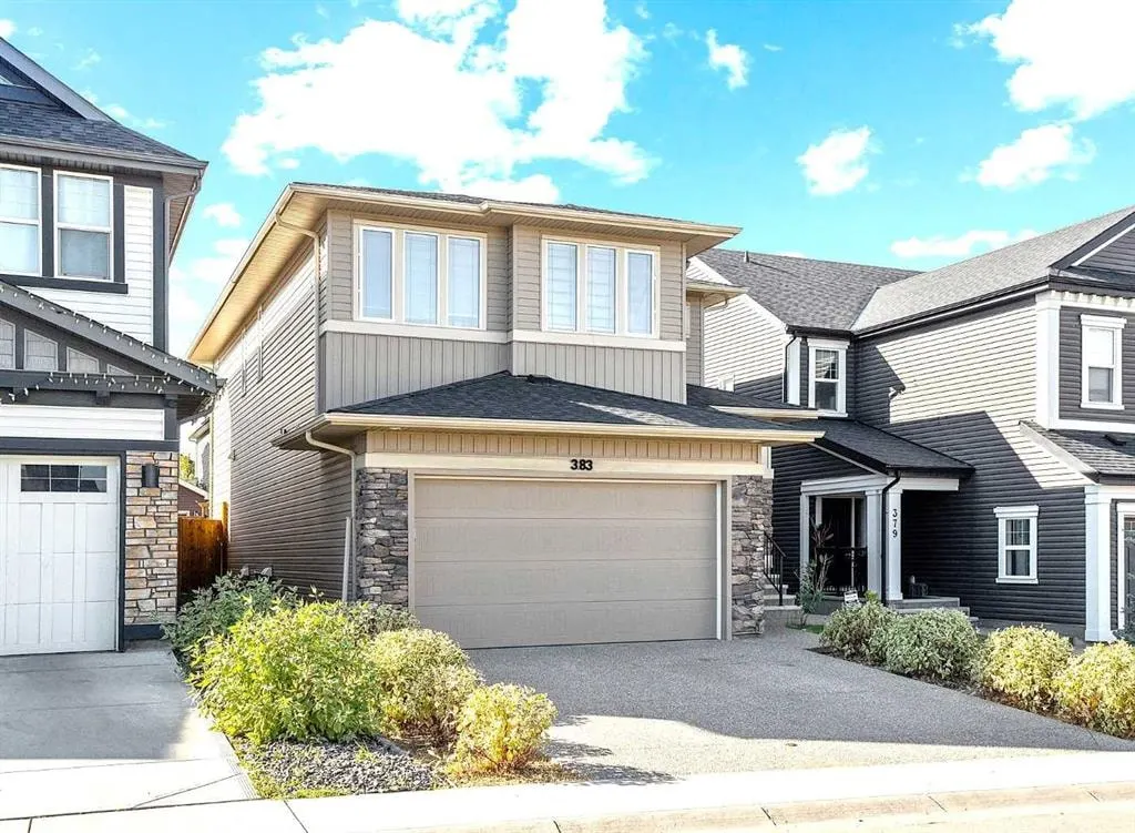 383 Evansglen Drive NW — photo 2
