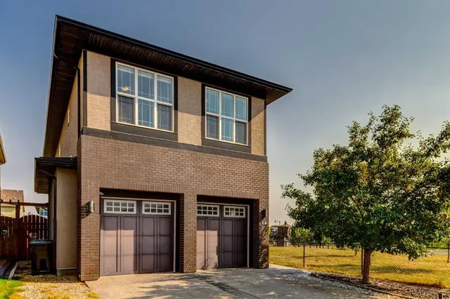14 Marquis Heights SE