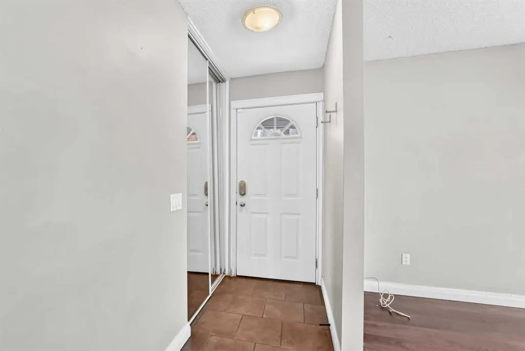 512 Malvern Drive NE — photo 3