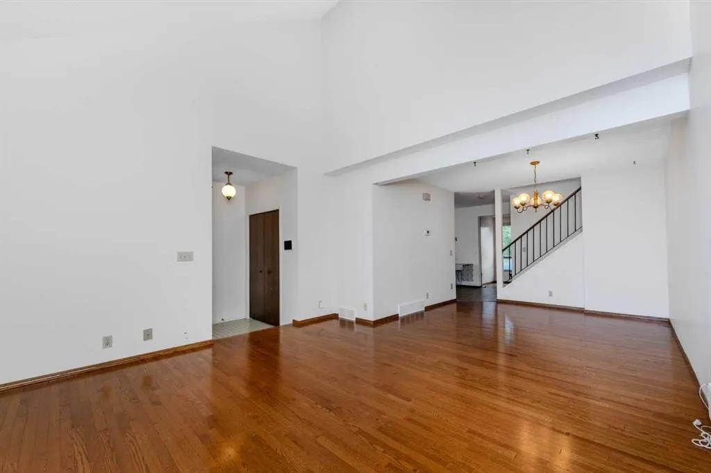 41 Edgeford Way NW — photo 3