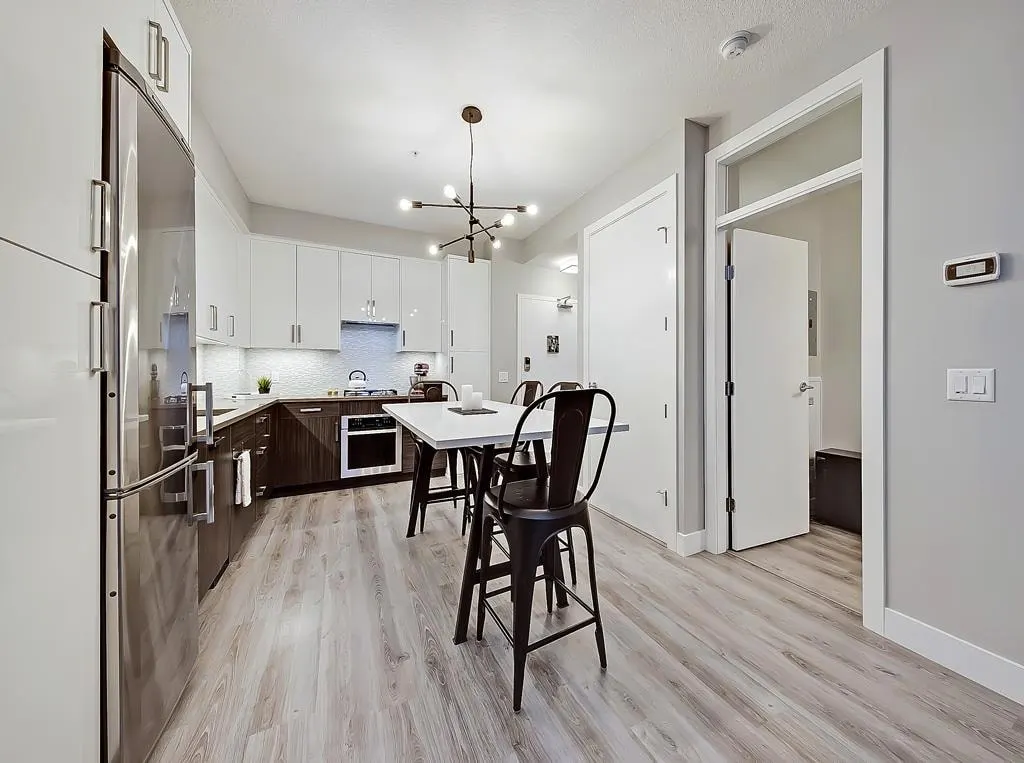 1521 26 Avenue SW #208 — photo 3