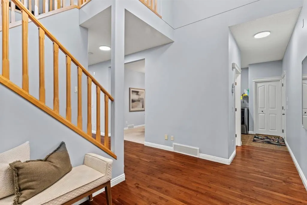 224 Panamount View NW — photo 2